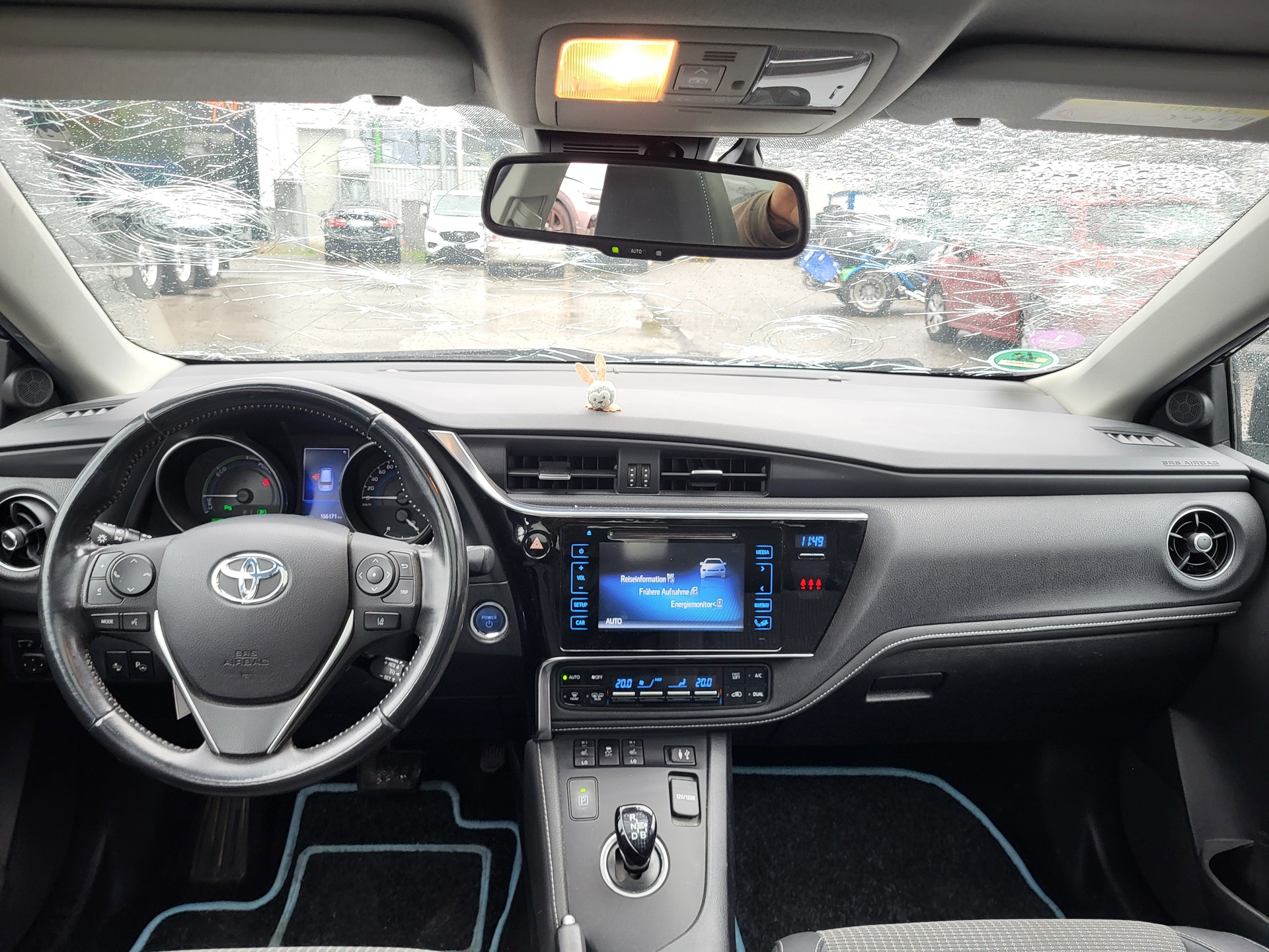 TOYOTA Auris Touring Sports 1.8 HSD Style e-CVT-image-12