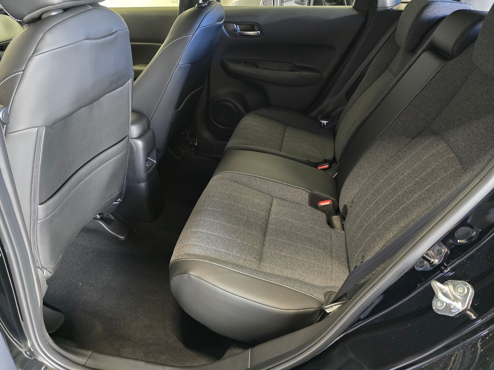 Honda Jazz 1.5i-MMD Advance — photo 9