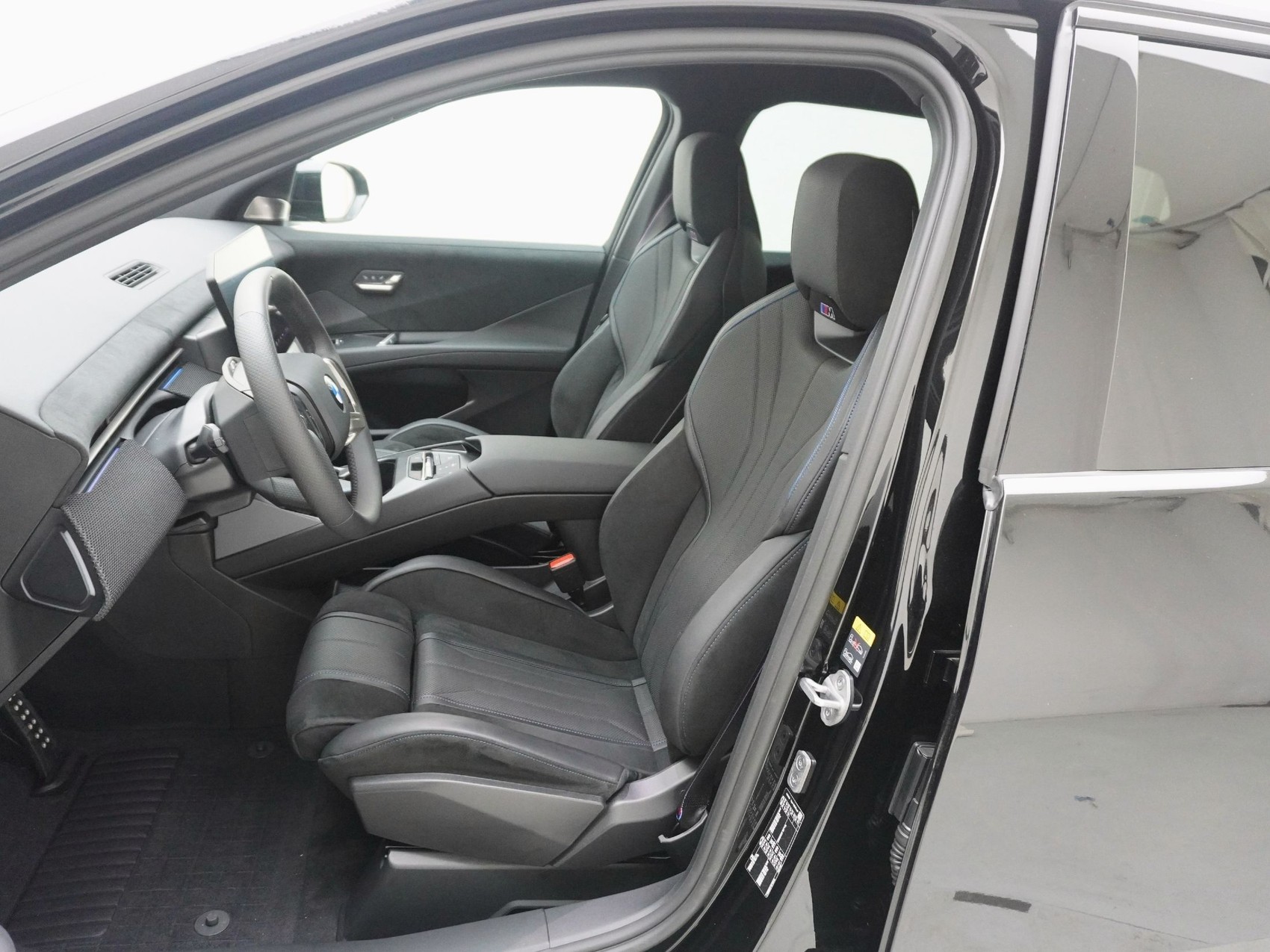 BMW iX3 50 xDrive M Sport Pro-image-11