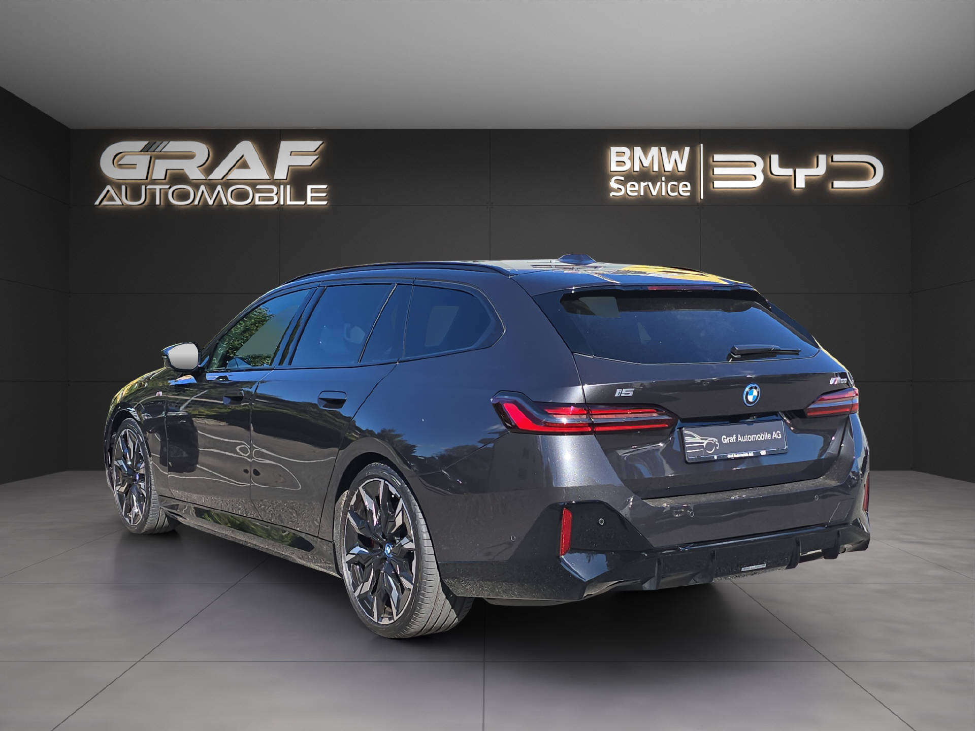 BMW i5 M60 xDrive Touring ** Leasingaktion 2,9% // 2'000 kg Anhängelast **-image-6