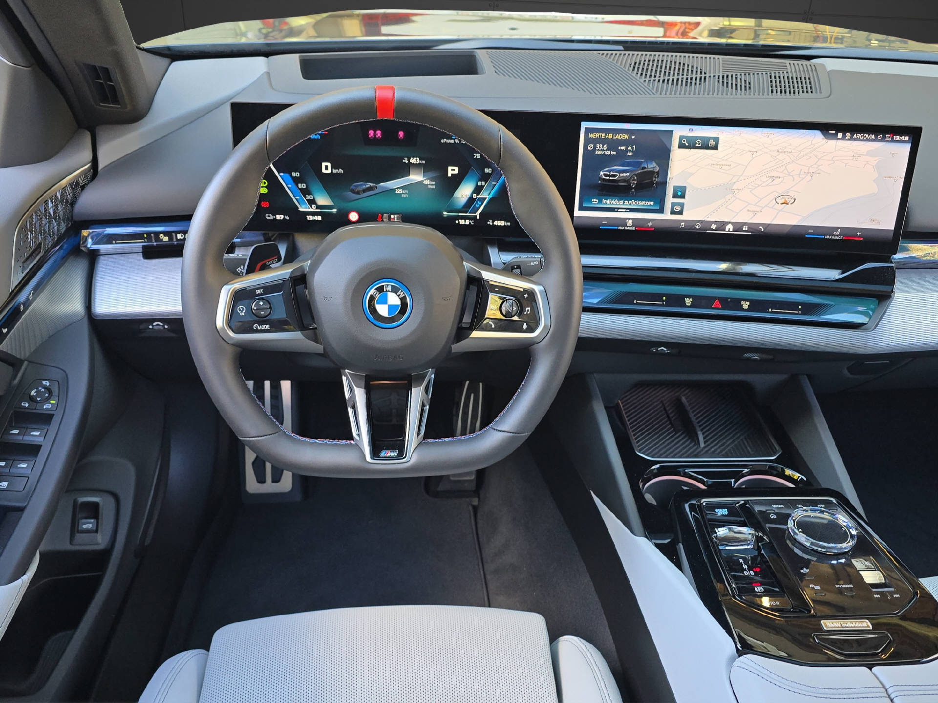 BMW i5 M60 xDrive Touring ** Leasingaktion 2,9% // 2'000 kg Anhängelast **-image-13