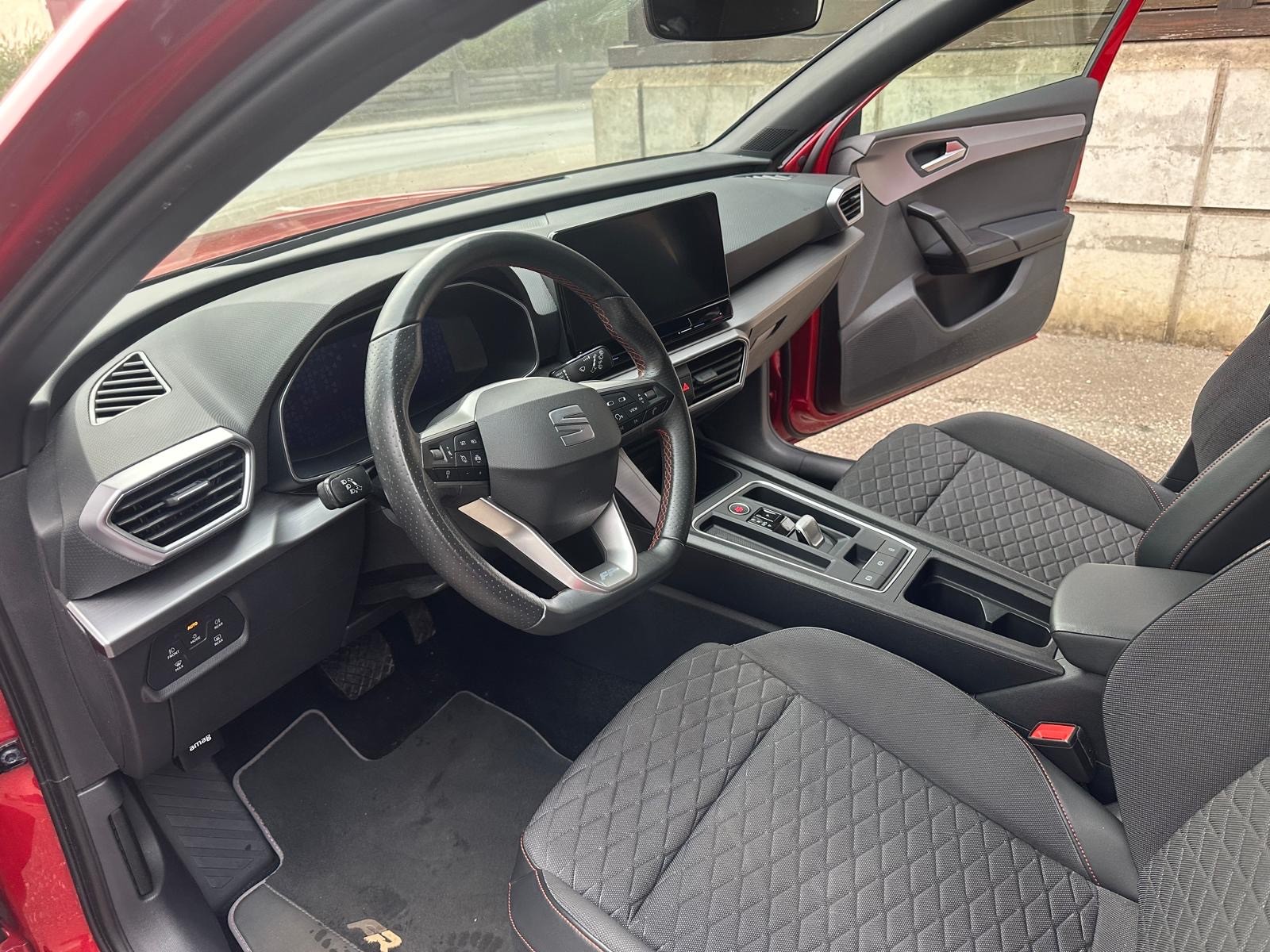 SEAT Leon 1.4 eHybrid pHEV DSG FR-image-8