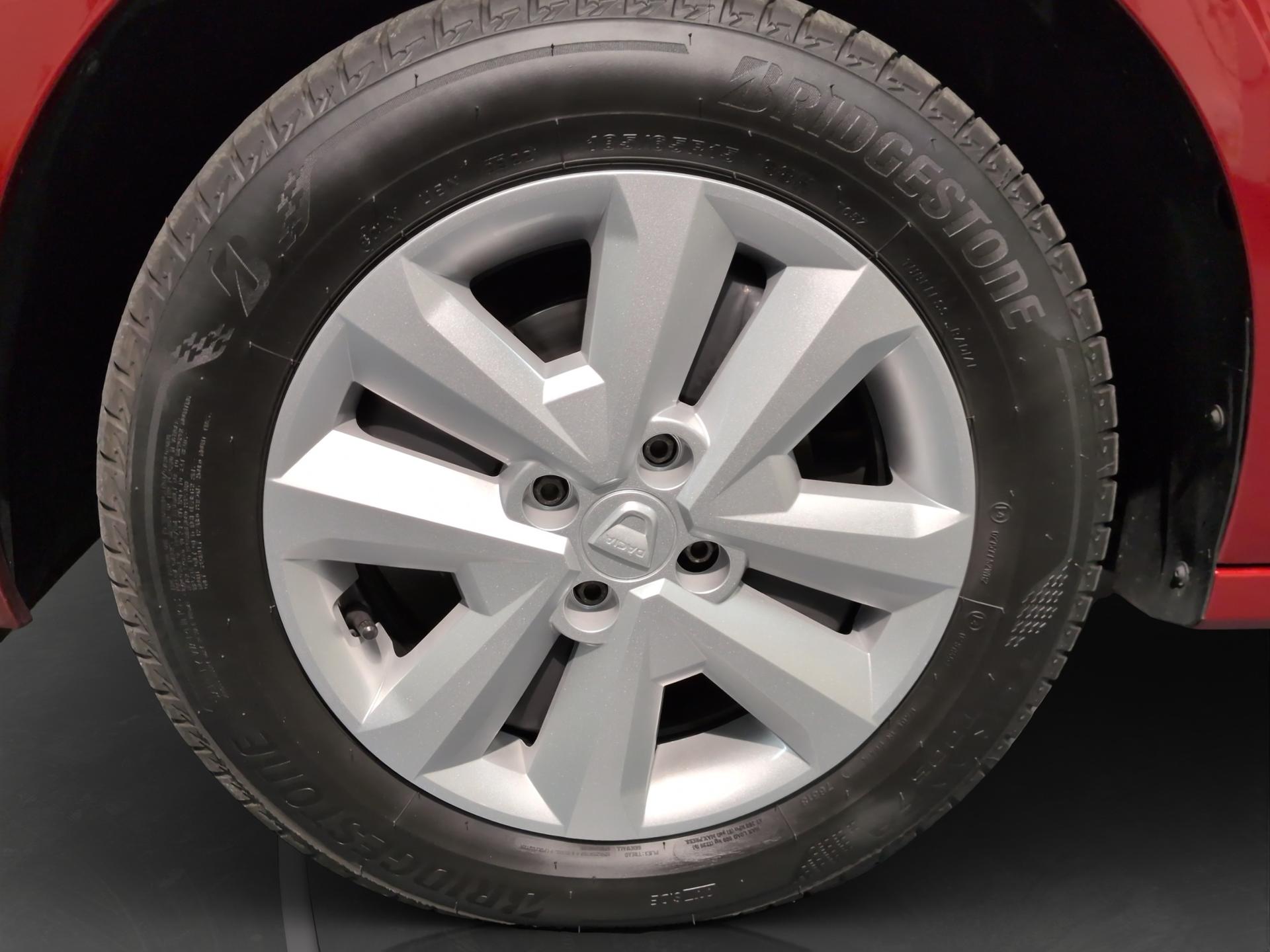 DACIA Sandero TCe 90 Comfort-image-23