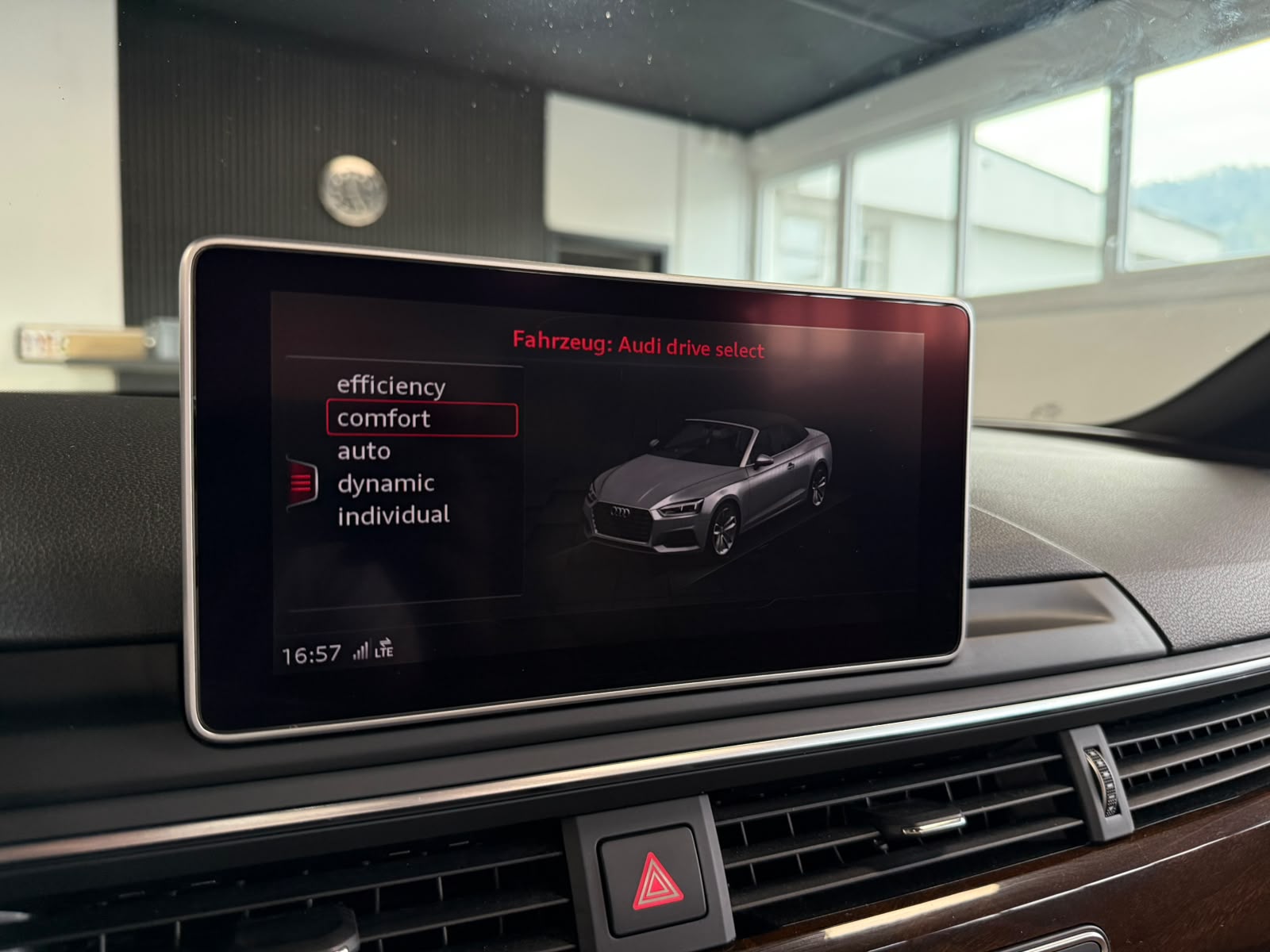 AUDI A5 Cabriolet 3.0 TDI Design S-tronic quattro-image-30
