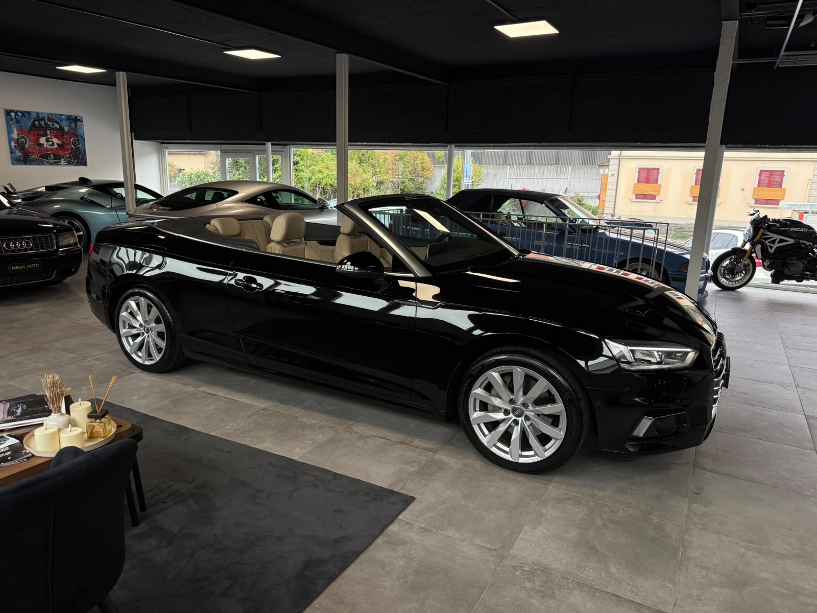 AUDI A5 Cabriolet 3.0 TDI Design S-tronic quattro-image-6