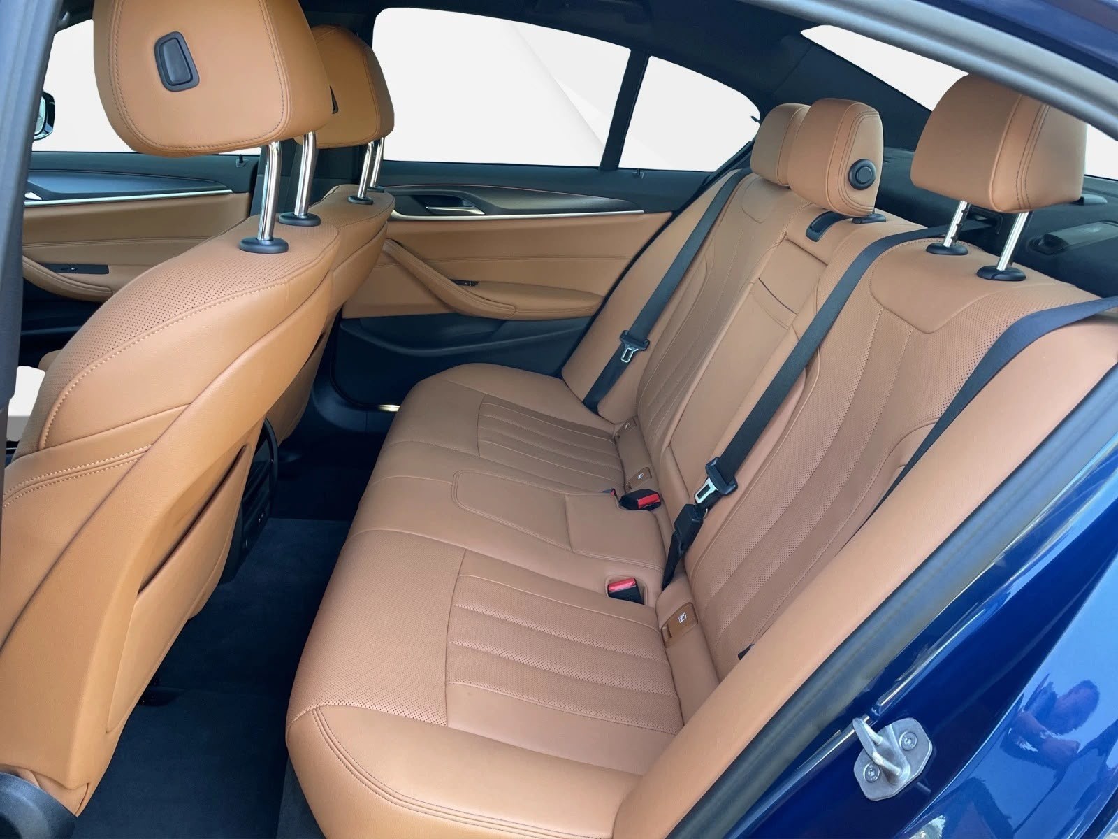 BMW 520i 48V M Sport Steptronic-image-9
