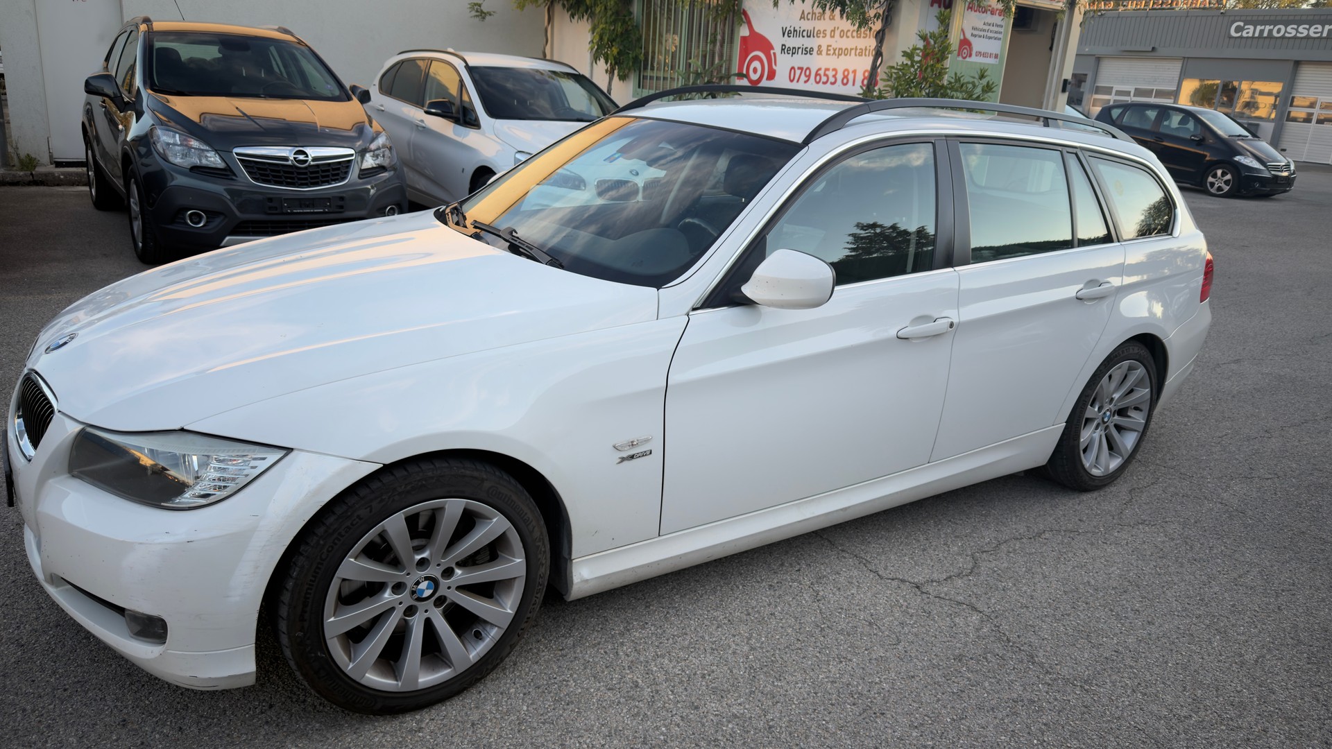 BMW 325i xDrive Touring Steptronic-image-3