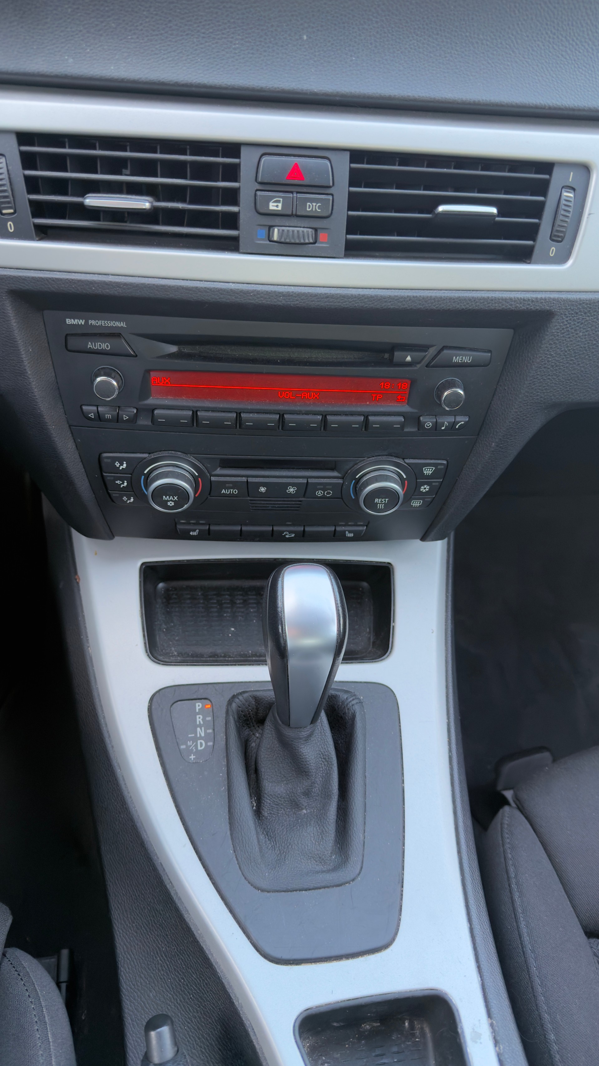 BMW 325i xDrive Touring Steptronic-image-12