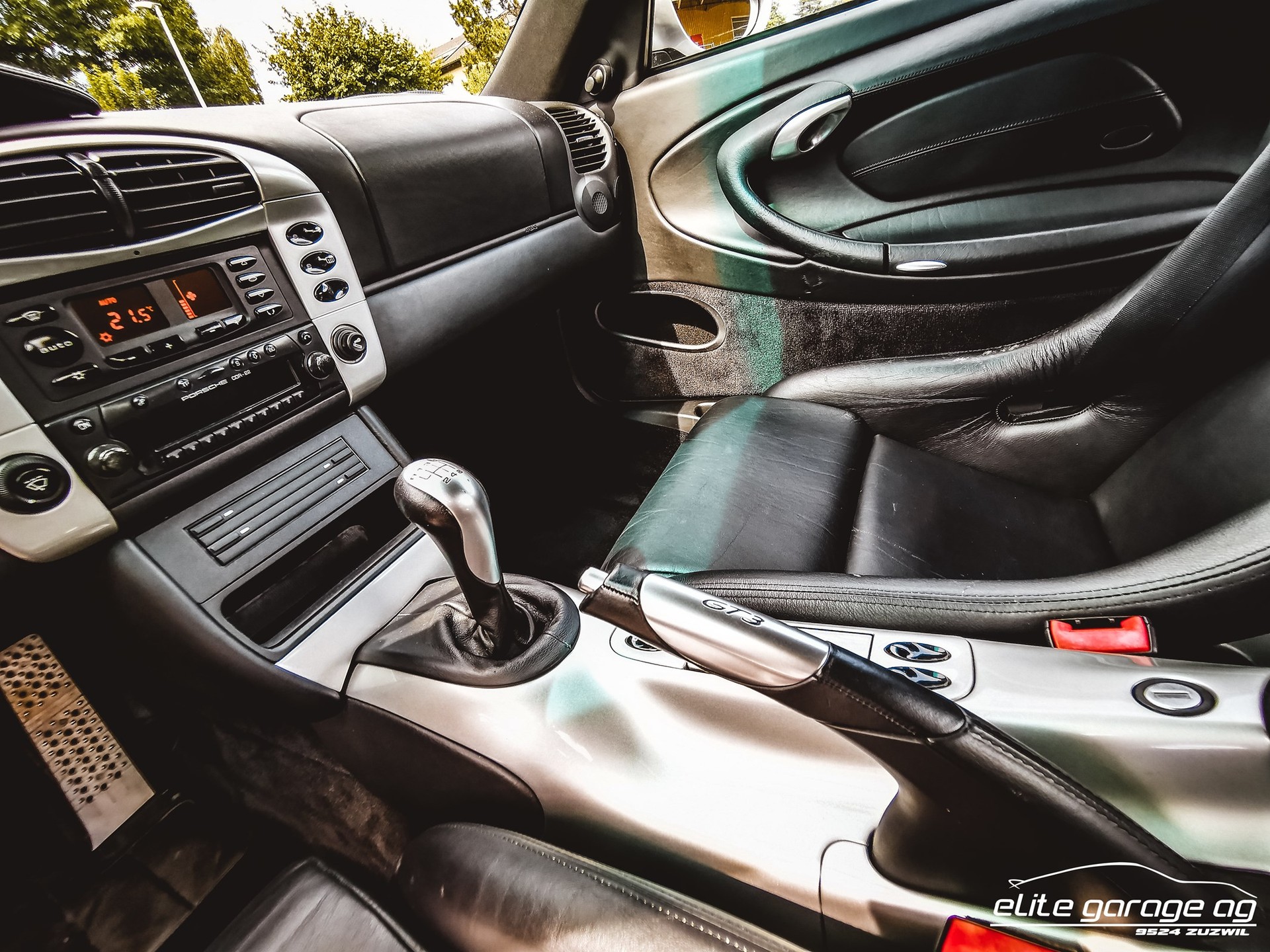 PORSCHE 911 GT3-image-15