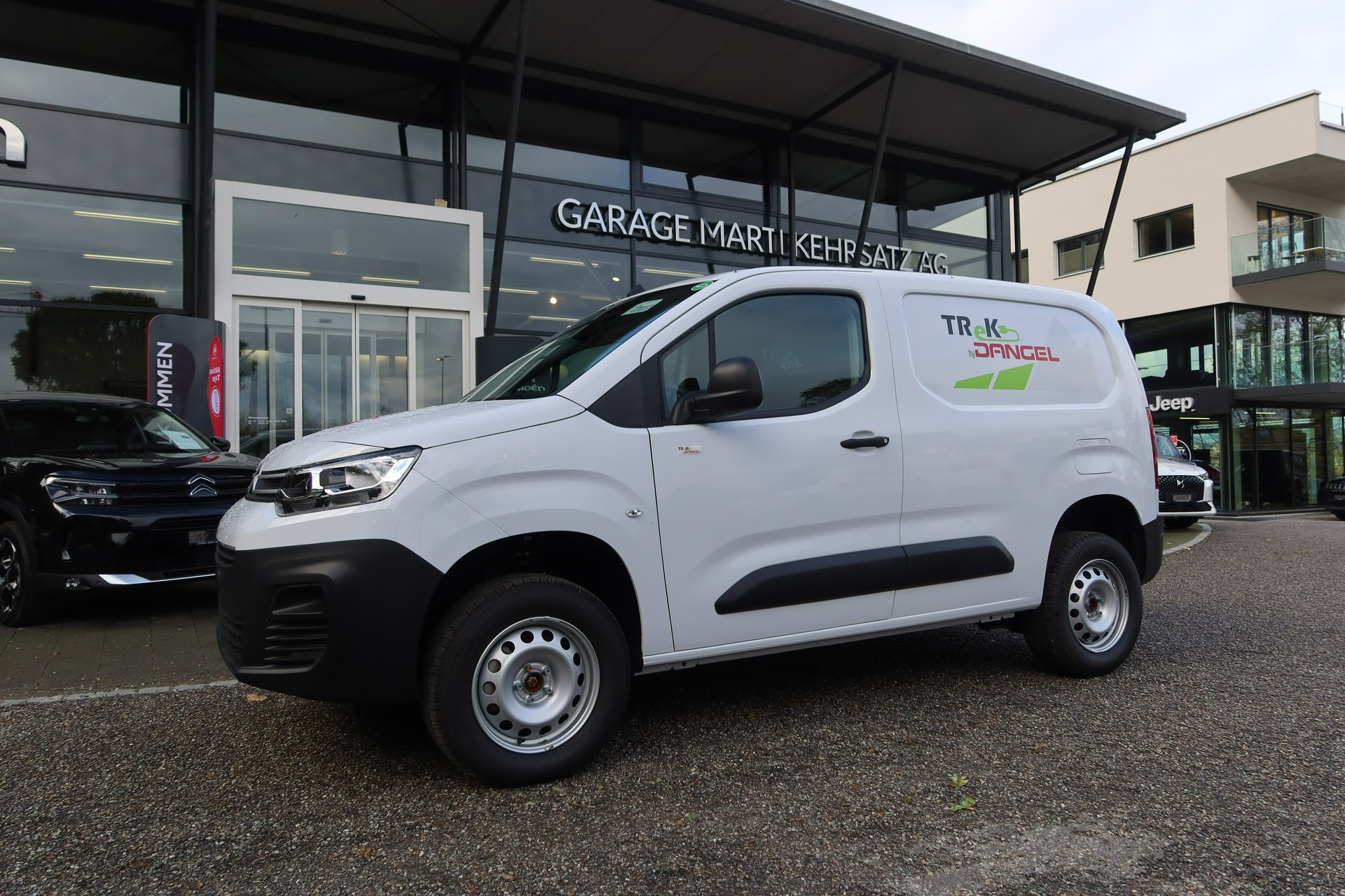 CITROEN e-Berlingo Sw. TReK Dang.-image-0