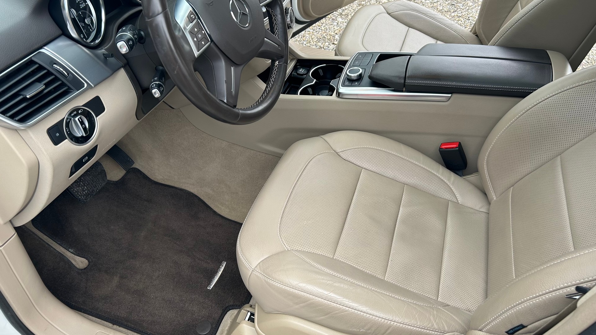 MERCEDES-BENZ ML 350 BlueTEC Executive 4Matic 7G-Tronic-image-17