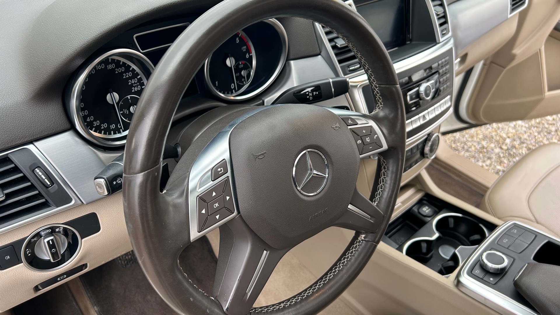 MERCEDES-BENZ ML 350 BlueTEC Executive 4Matic 7G-Tronic-image-15