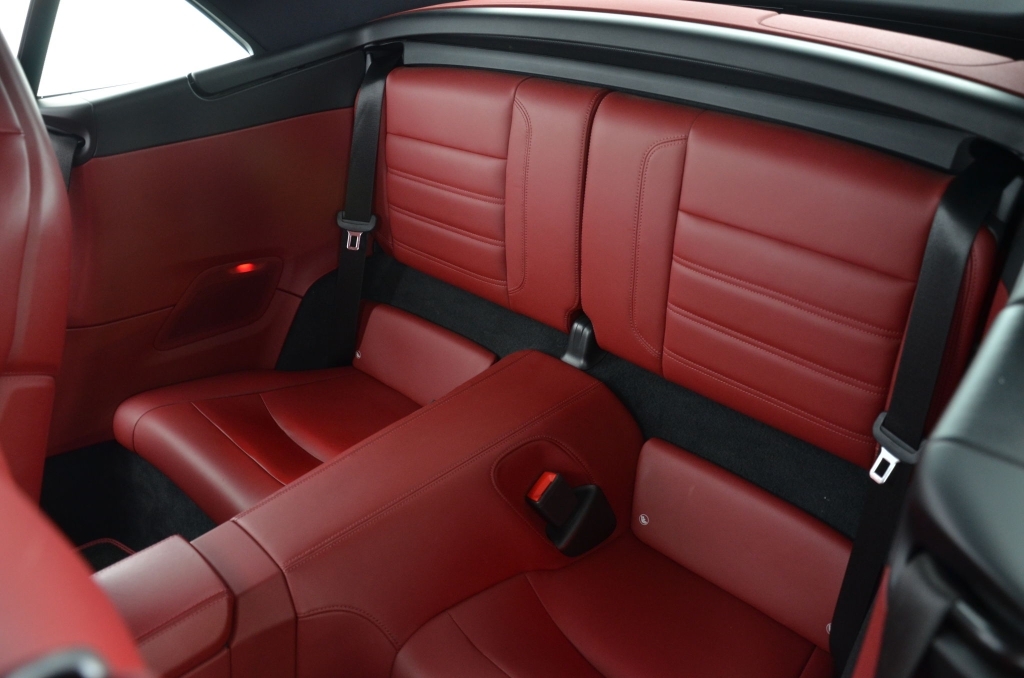 PORSCHE 911 Turbo S Cabriolet PDK *Sport Design*-image-13