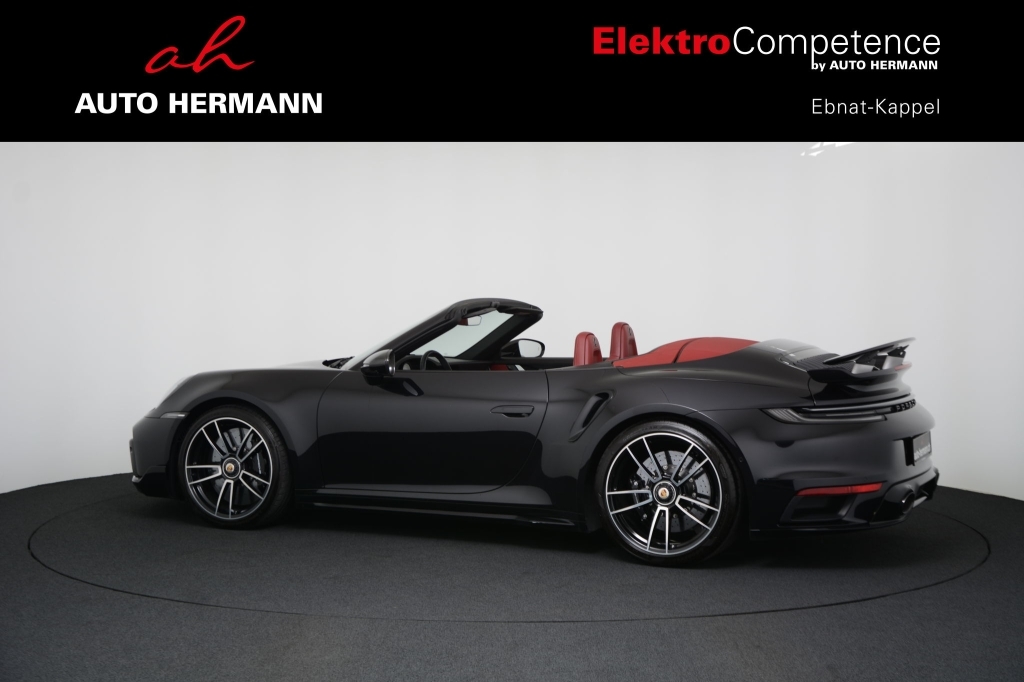 PORSCHE 911 Turbo S Cabriolet PDK *Sport Design*-image-3