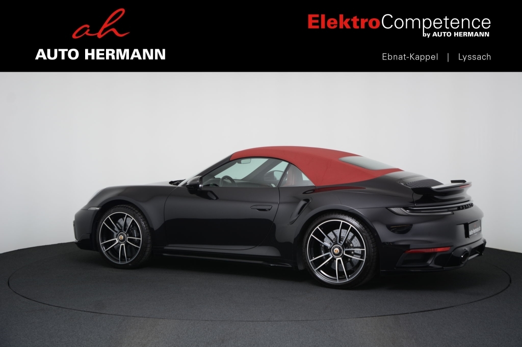 PORSCHE 911 Turbo S Cabriolet PDK *Sport Design*-image-4