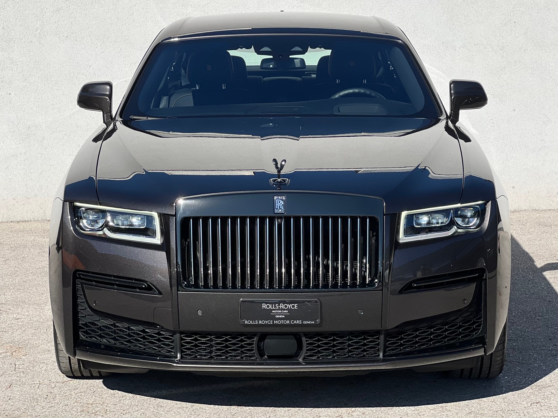 ROLLS-ROYCE Ghost 6.75 V12 Black Badge-image-2