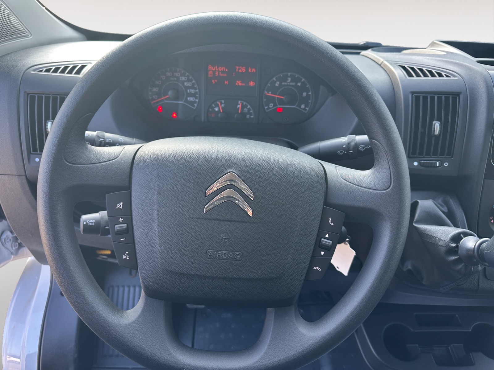 CITROEN Jumper 33 2.2 BlueHDi 140 L3H2-image-6