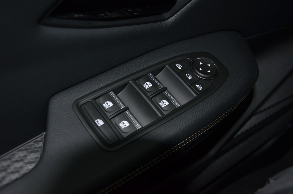 RENAULT Megane E-Tech EV60 *ICONIC*-image-23