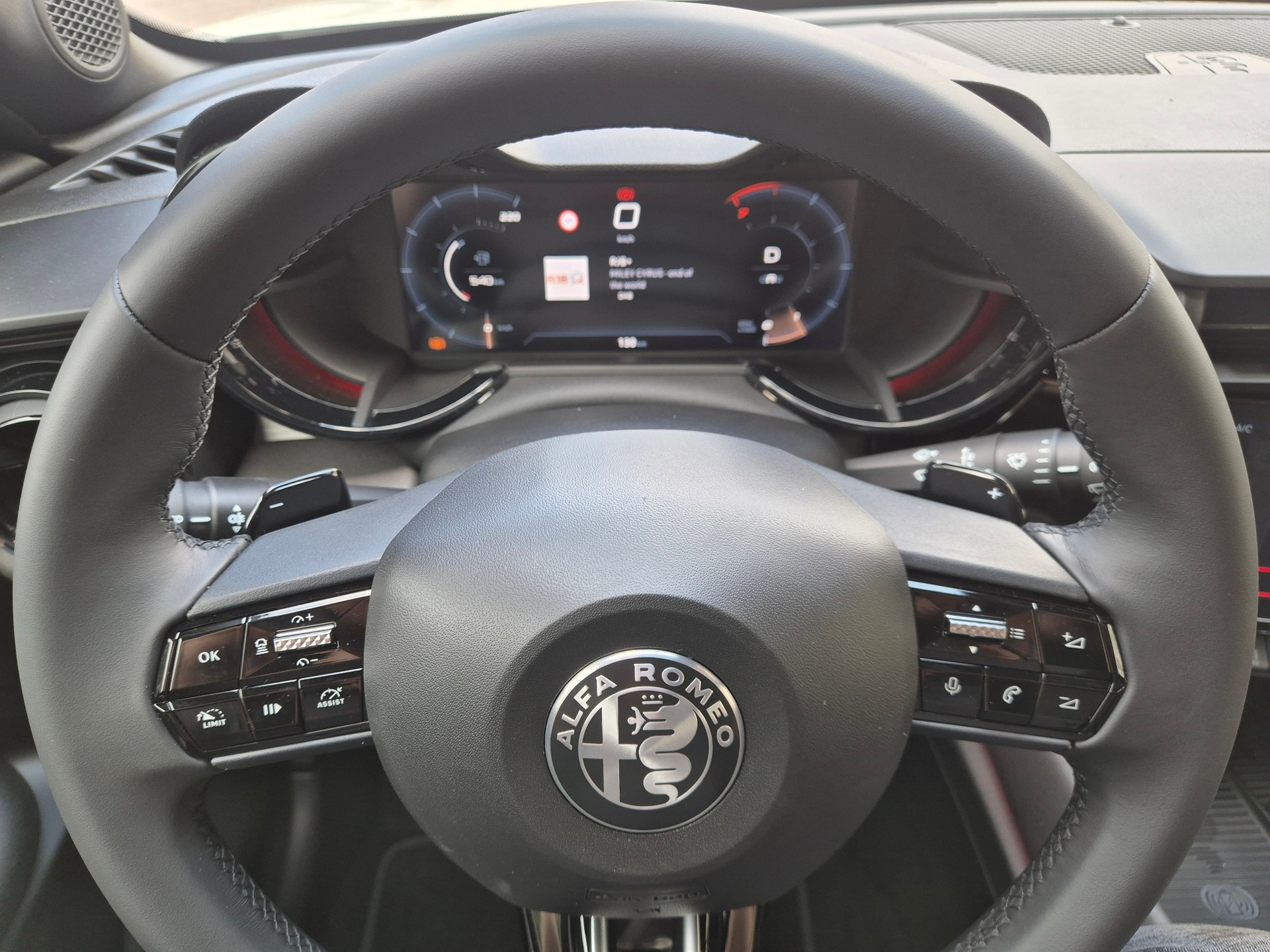 ALFA ROMEO Junior 1.2 48V Hybrid Q4-image-13