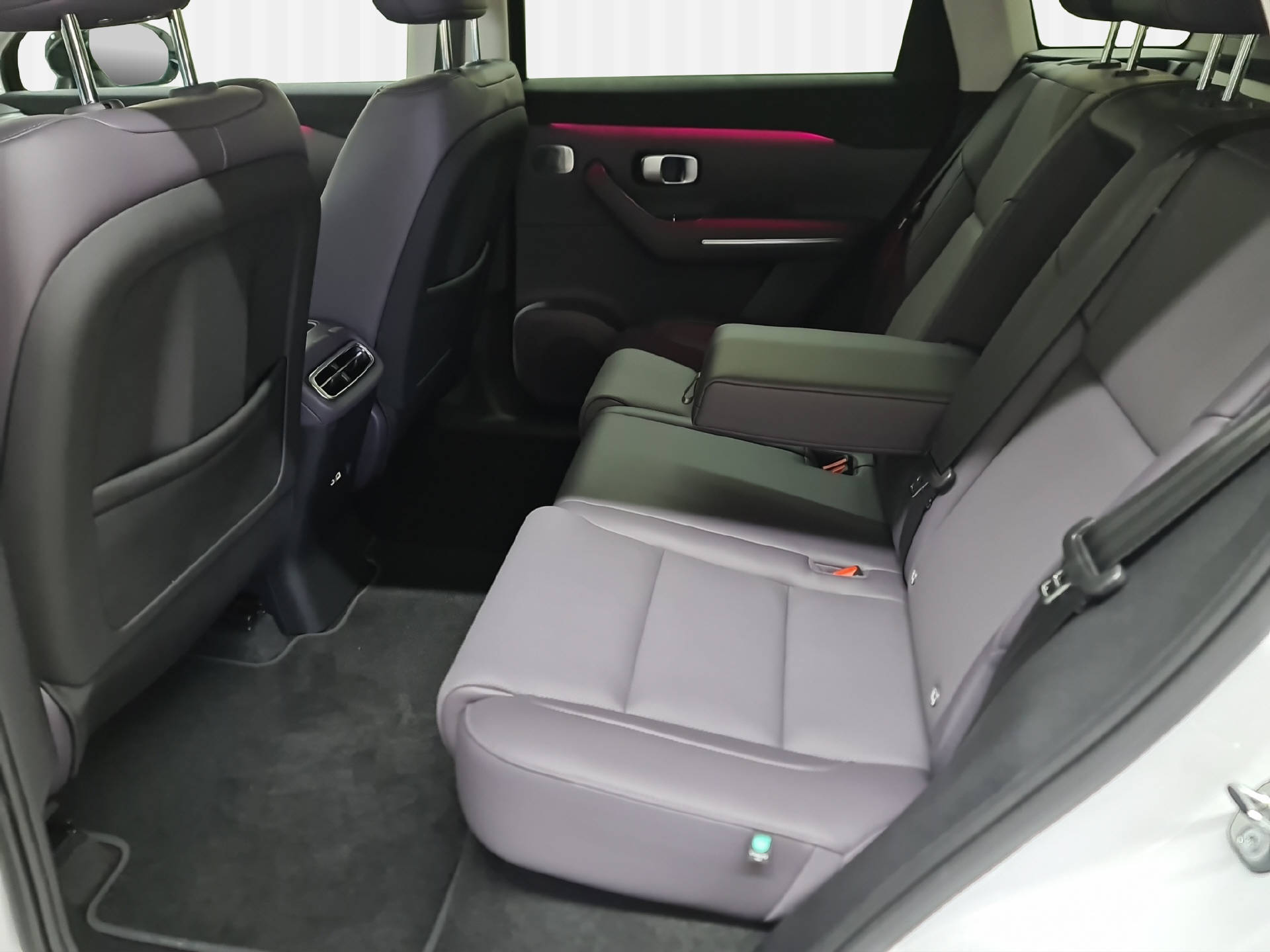 LEAPMOTOR C10 EV AWD 598 PS-image-8