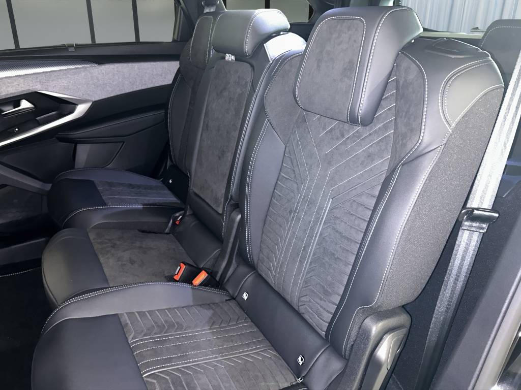 PEUGEOT 5008 145 Hybrid e-DCS6 GT-image-8