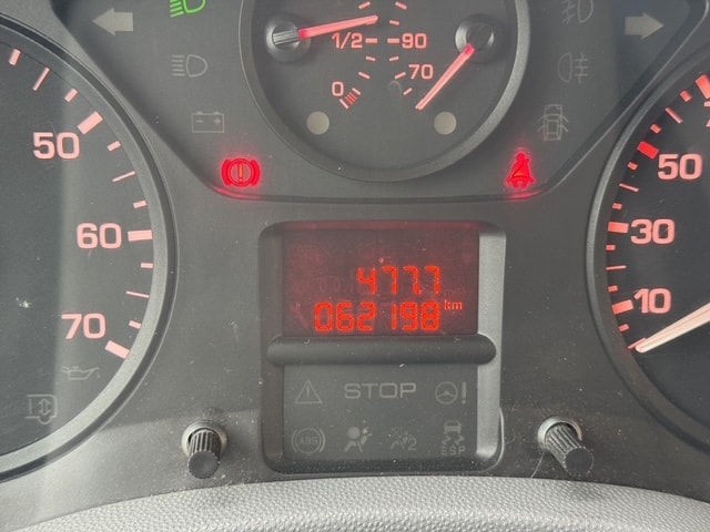 PEUGEOT Expert 2.0 HDi 229 L2H1-image-11