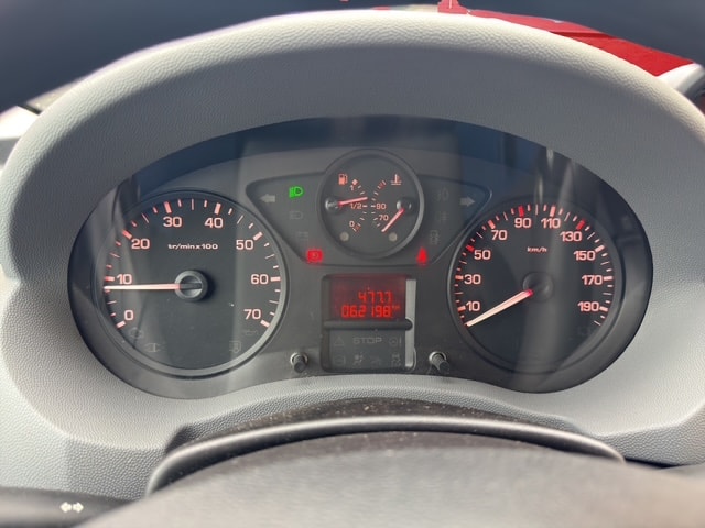 PEUGEOT Expert 2.0 HDi 229 L2H1-image-10