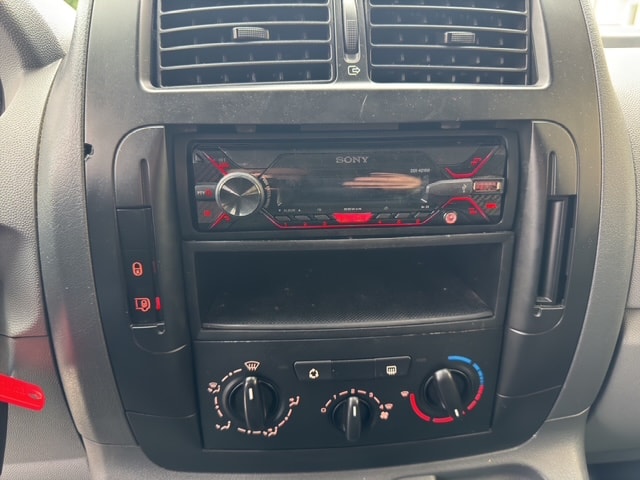 PEUGEOT Expert 2.0 HDi 229 L2H1-image-13