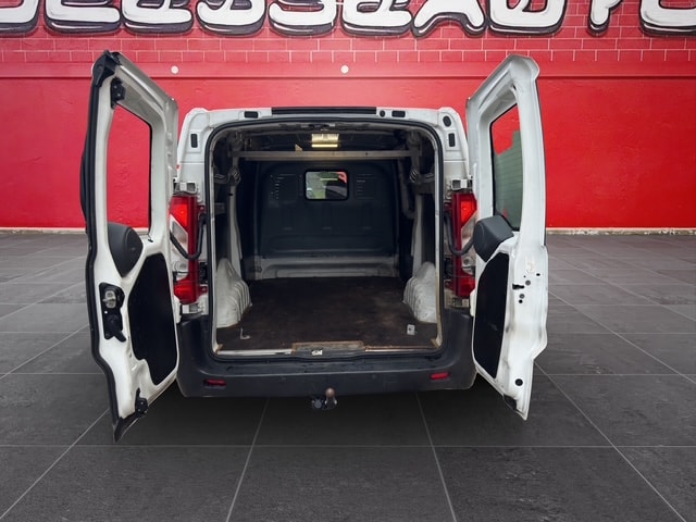 PEUGEOT Expert 2.0 HDi 229 L2H1-image-17
