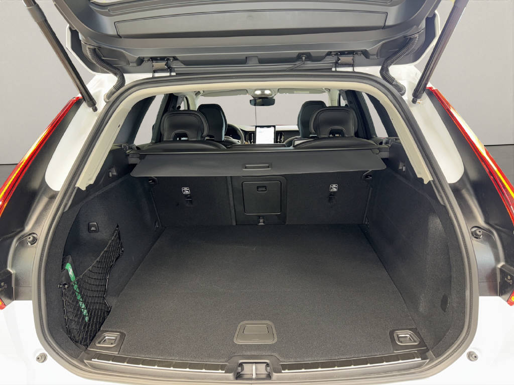 VOLVO XC60 2.0 T8 TE Ultra Dark eAWD-image-11