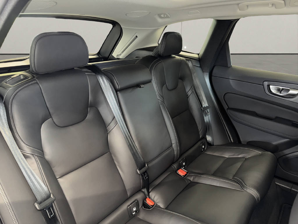 VOLVO XC60 2.0 T8 TE Ultra Dark eAWD-image-12