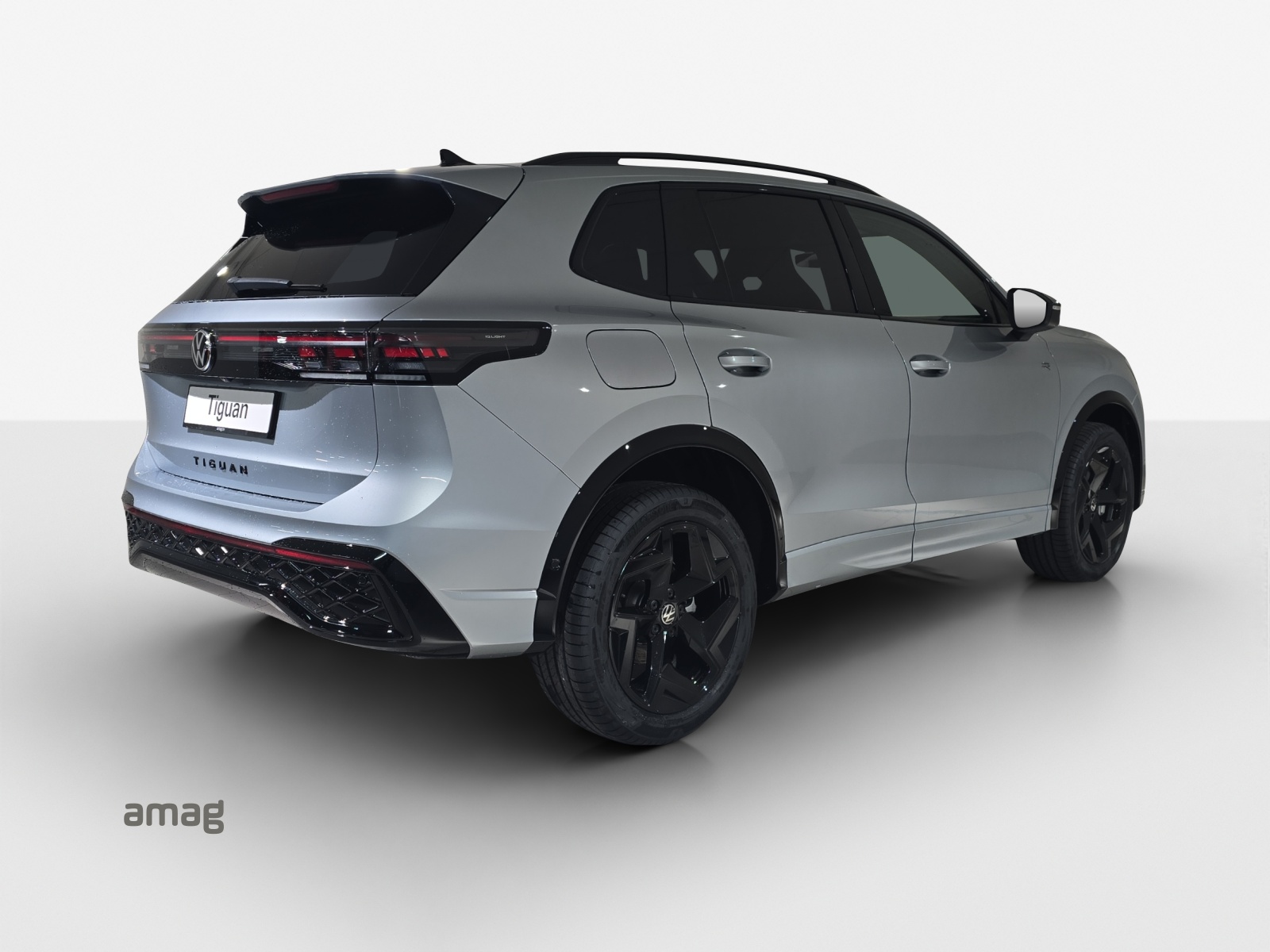 VW Tiguan 2.0 TSI DSG R-Line 4Motion-image-4