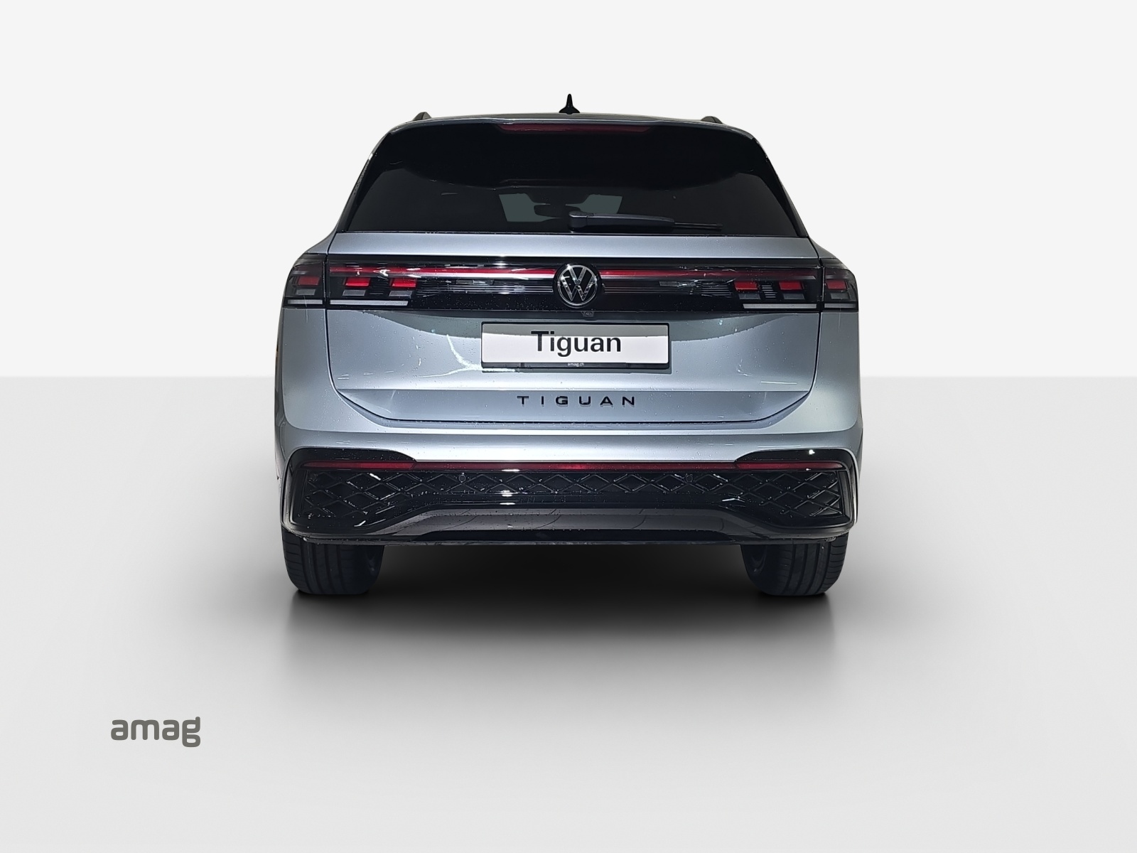 VW Tiguan 2.0 TSI DSG R-Line 4Motion-image-3