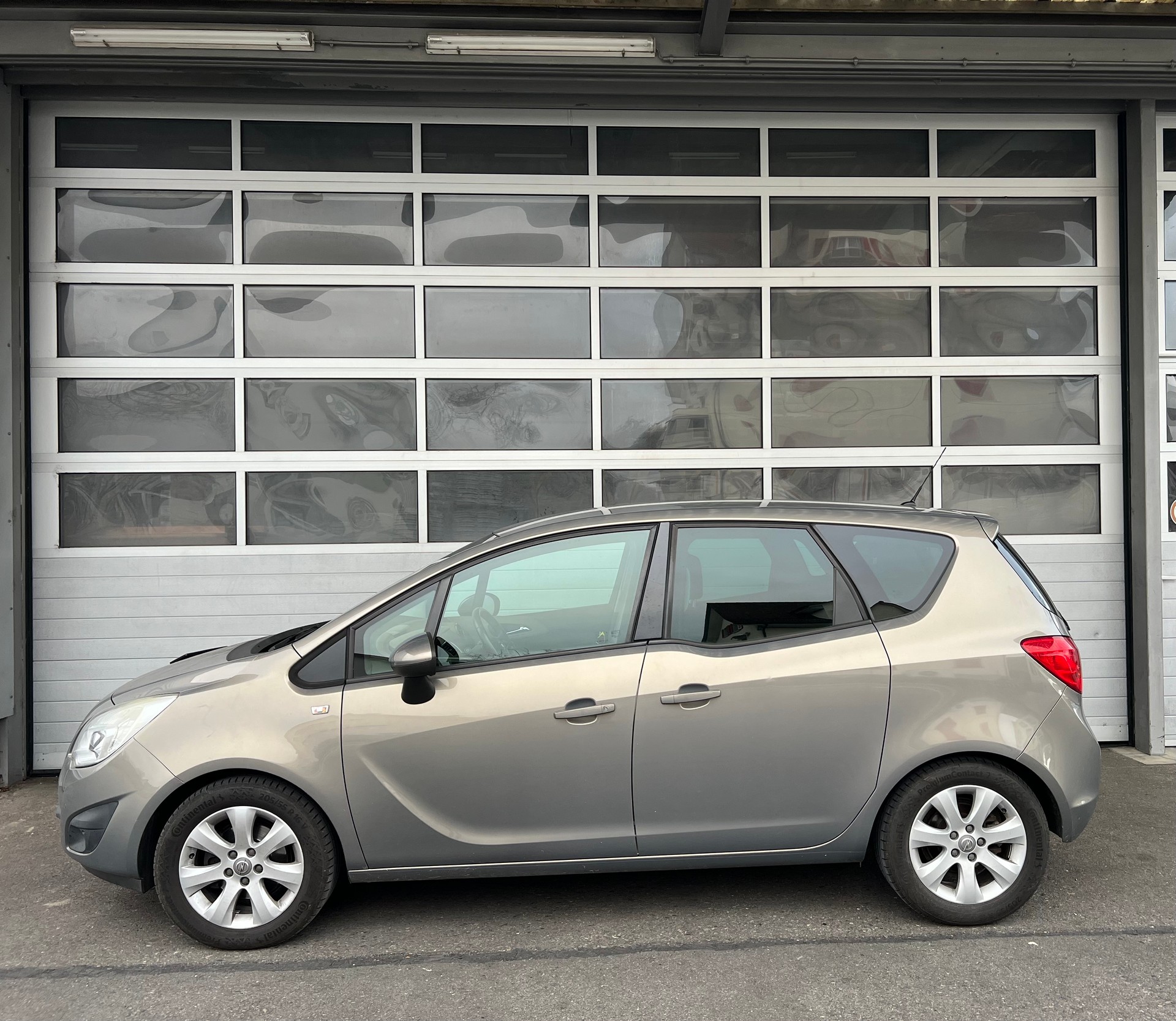 OPEL Meriva 1.4 Turbo Enjoy-image-1