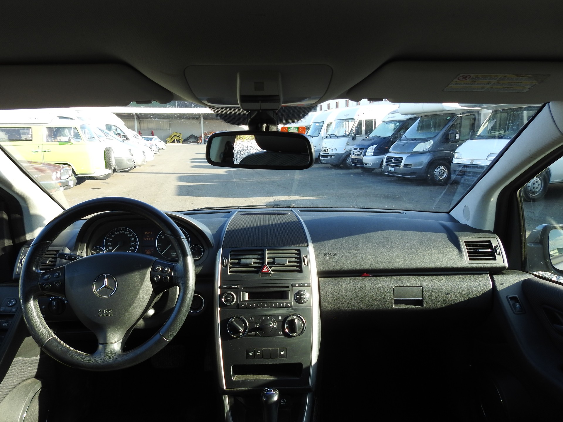 MERCEDES-BENZ A 180 Avantgarde Selection Autotronic-image-14