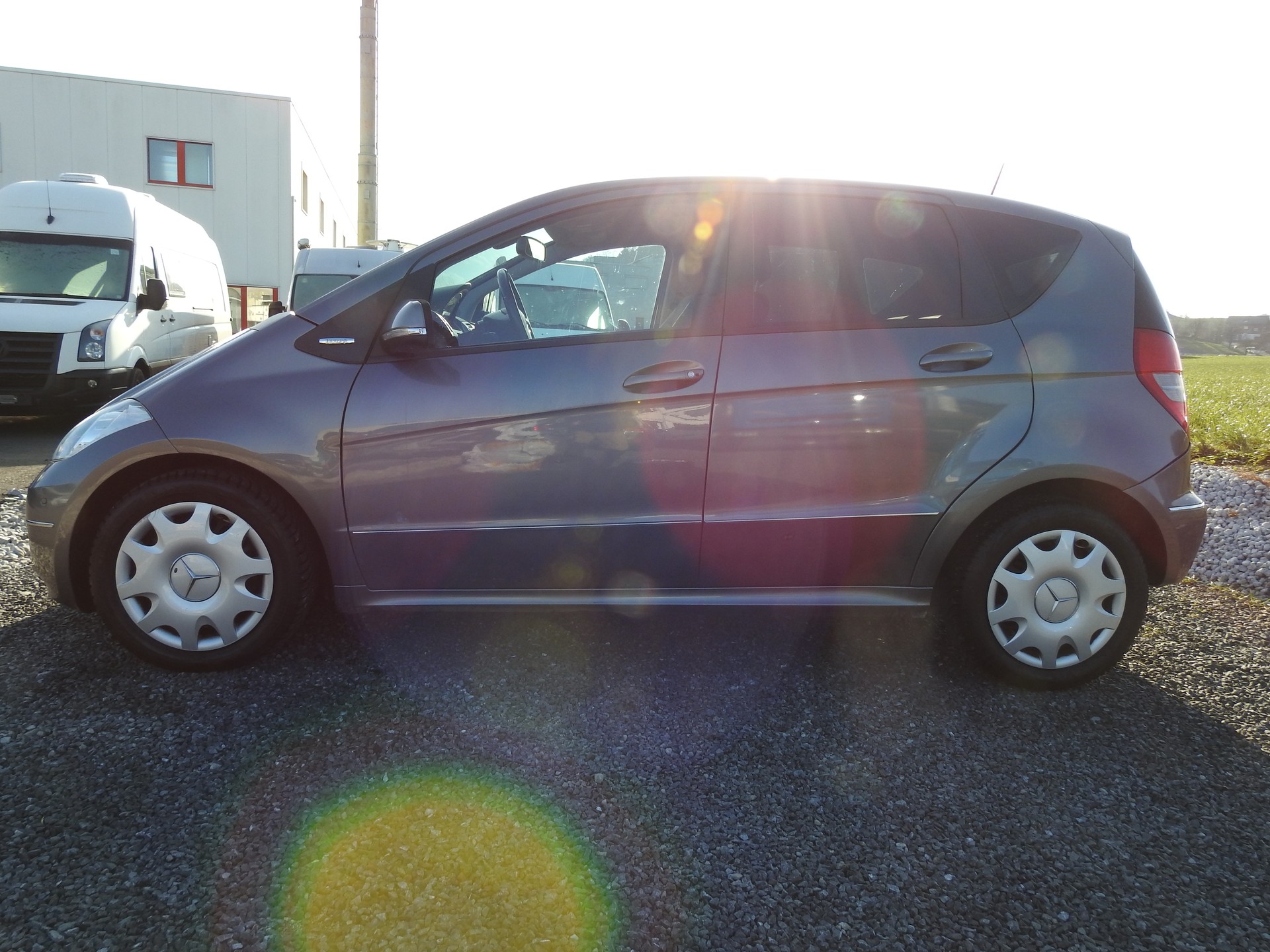 MERCEDES-BENZ A 180 Avantgarde Selection Autotronic-image-2