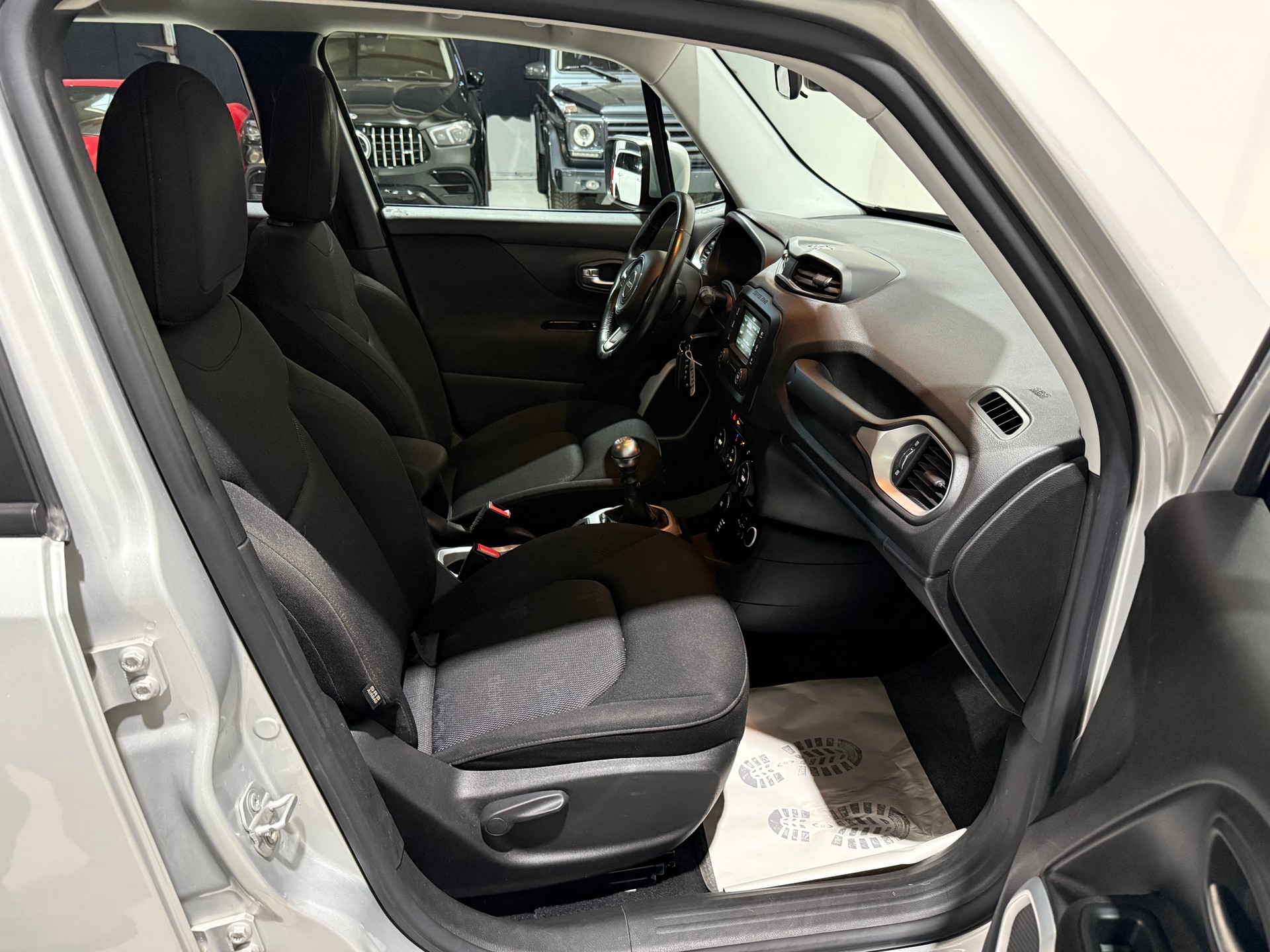JEEP Renegade 2.0 CRD Longtitude Swiss Edition AWD-image-13