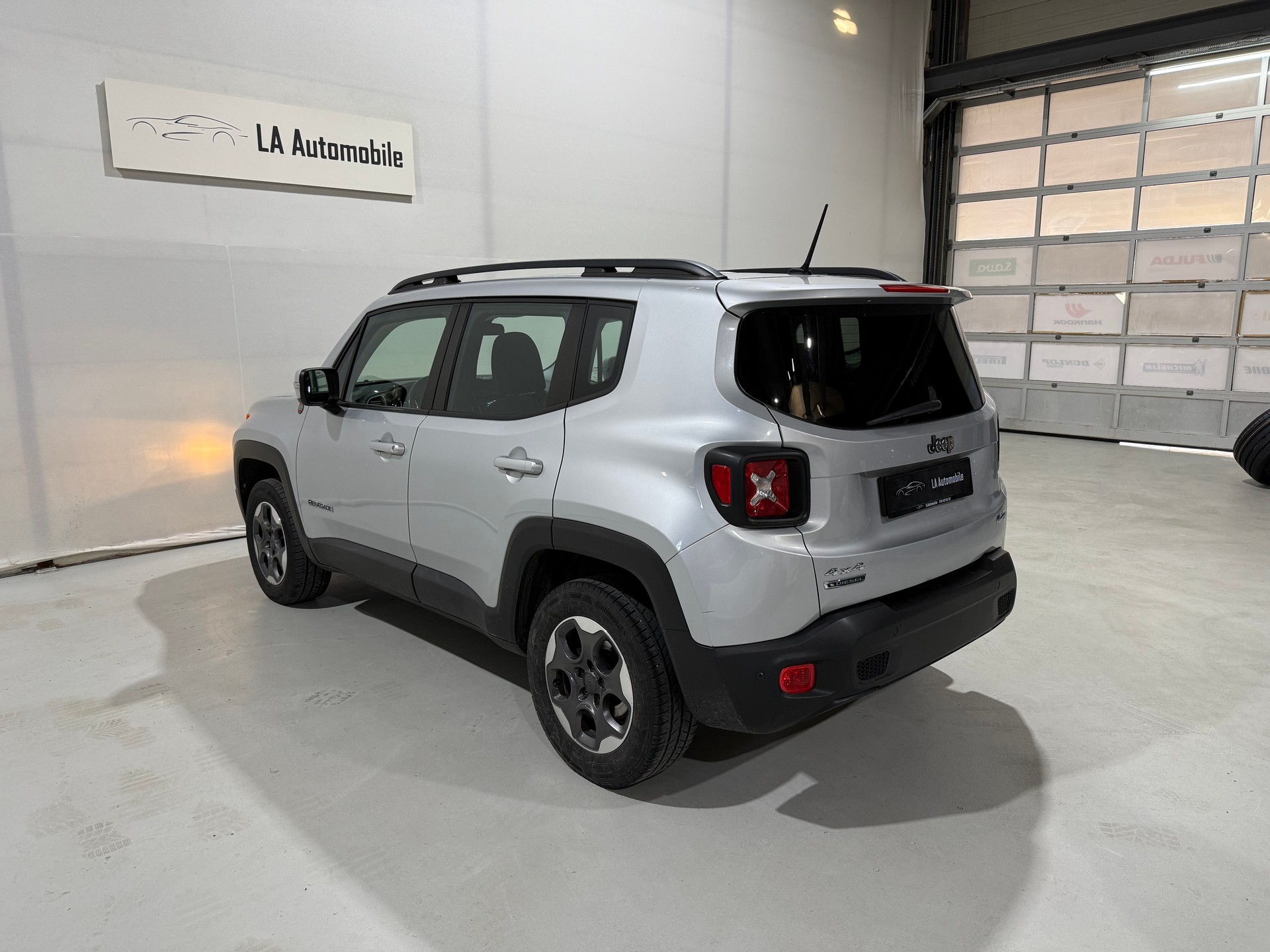 JEEP Renegade 2.0 CRD Longtitude Swiss Edition AWD-image-9