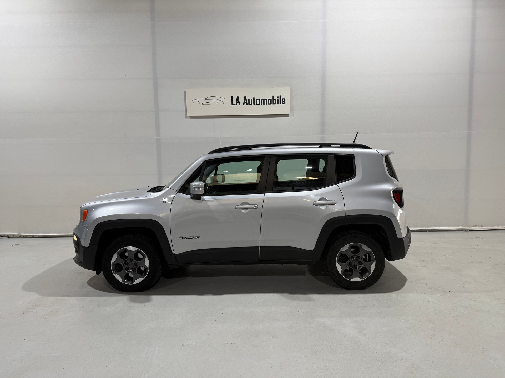 JEEP Renegade 2.0 CRD Longtitude Swiss Edition AWD-image-2