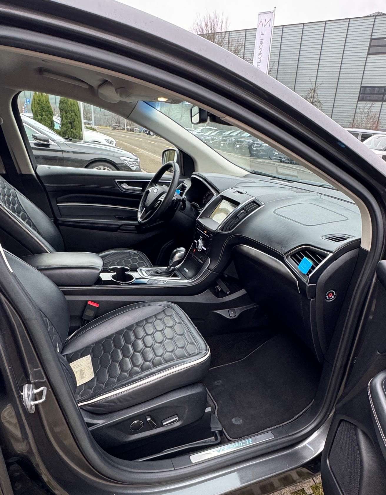 FORD Edge 2.0 TDCi Vignale 4WD PowerShift-image-14