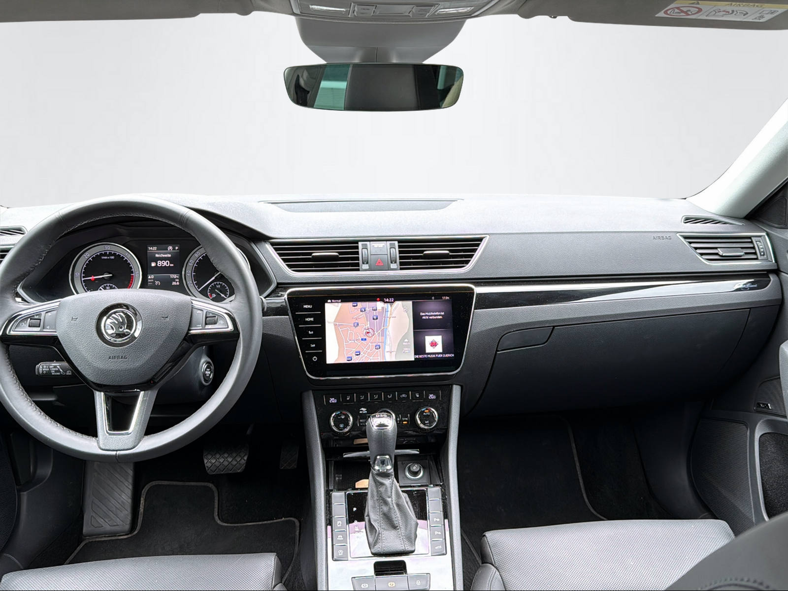 SKODA Superb Combi 2.0 TDI 190 L & K 4x4 DSG-image-11