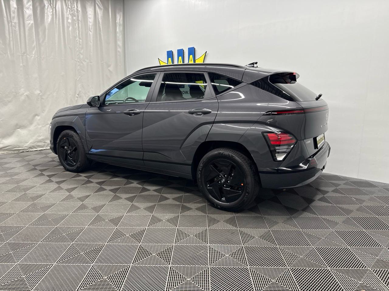 HYUNDAI Kona EV 65.4 kWh Black Line-image-1
