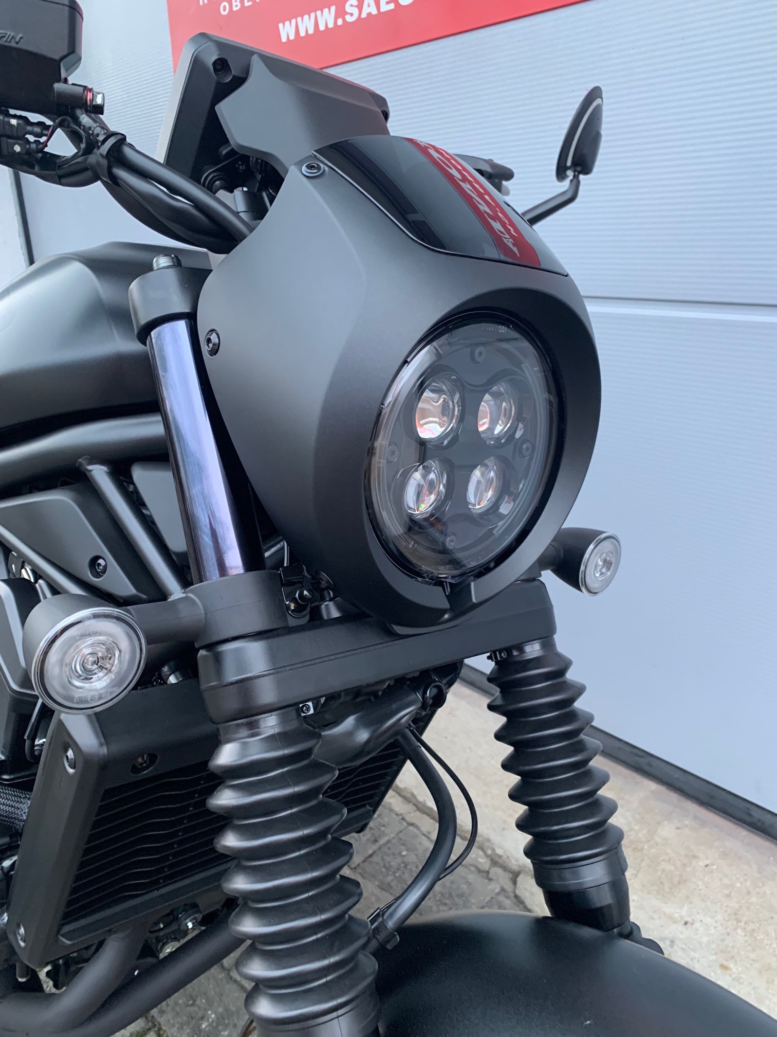 HONDA CMX 1100 DCTRebel-showroom-element-1