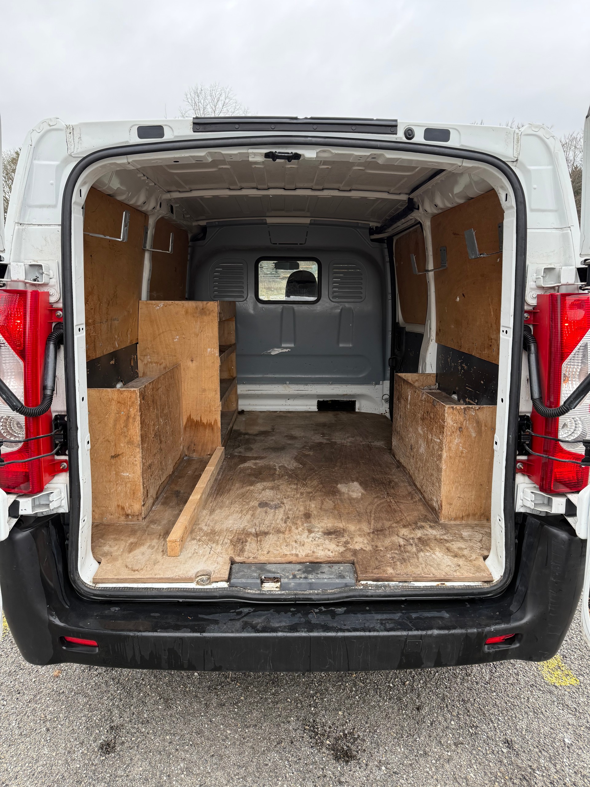 TOYOTA Proace 2.0D Glass Van Terra L2H1-image-5