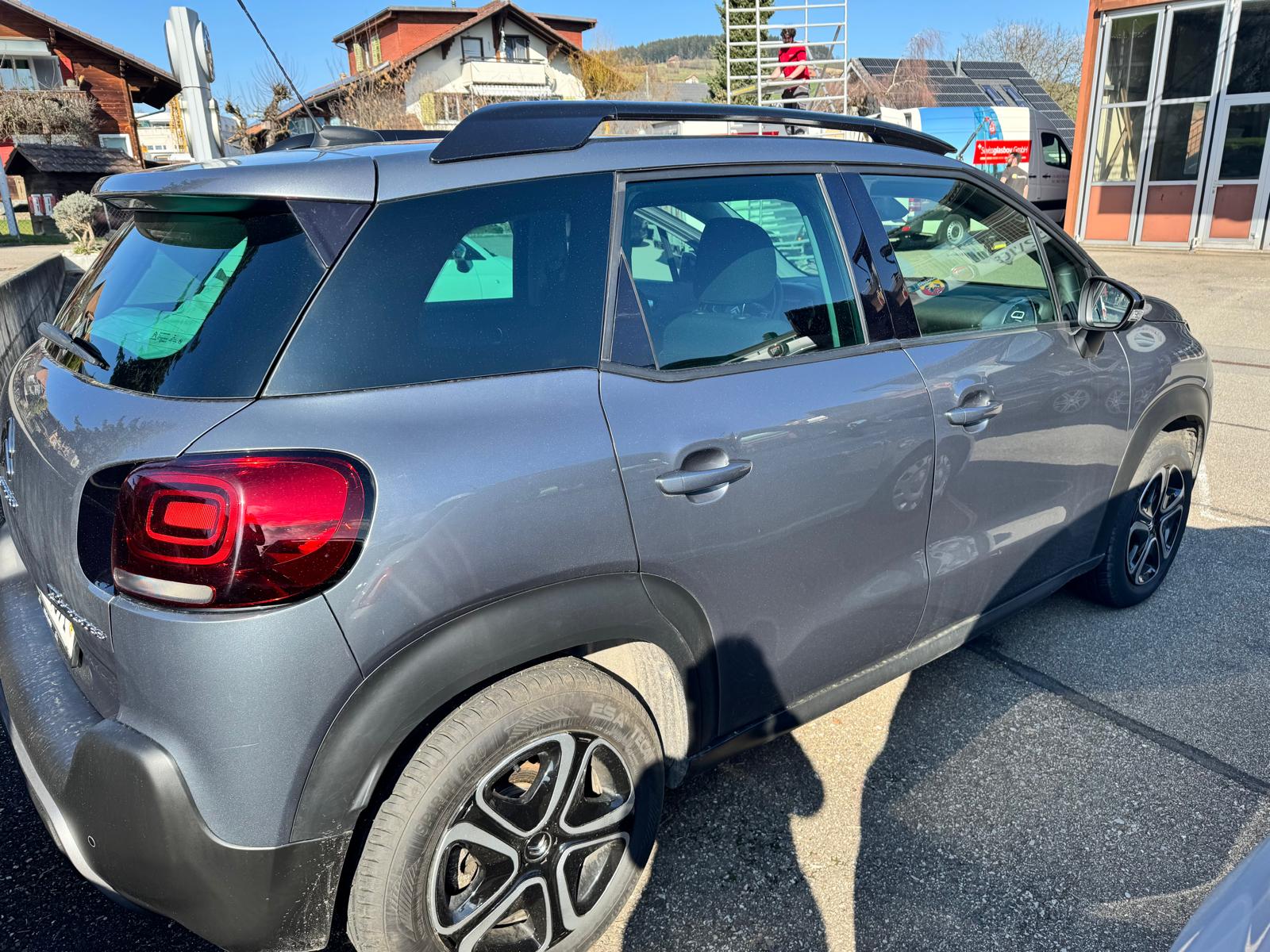 CITROEN C3 Aircross 1.2i PureTech Shine EAT-image-2