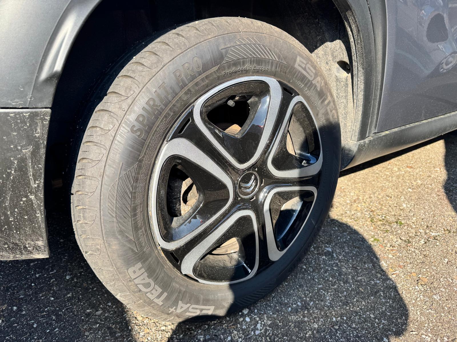 CITROEN C3 Aircross 1.2i PureTech Shine EAT-image-13