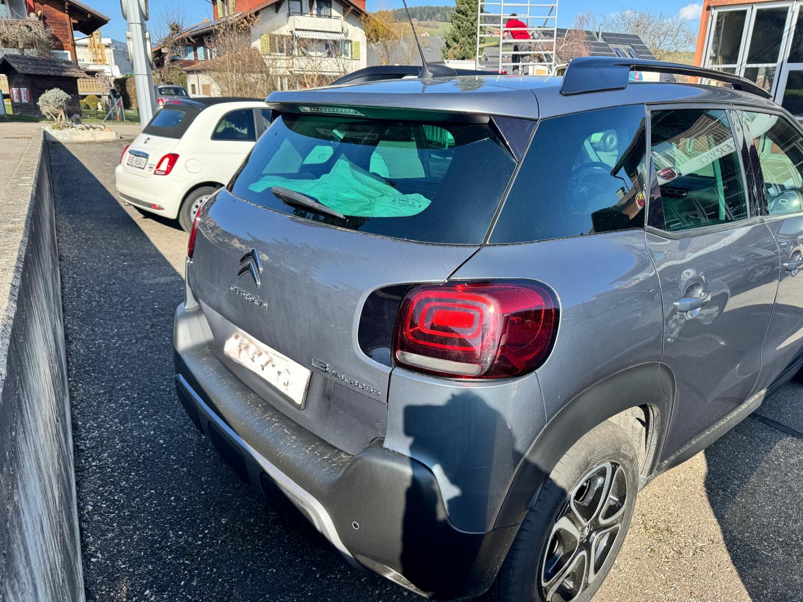 CITROEN C3 Aircross 1.2i PureTech Shine EAT-image-1
