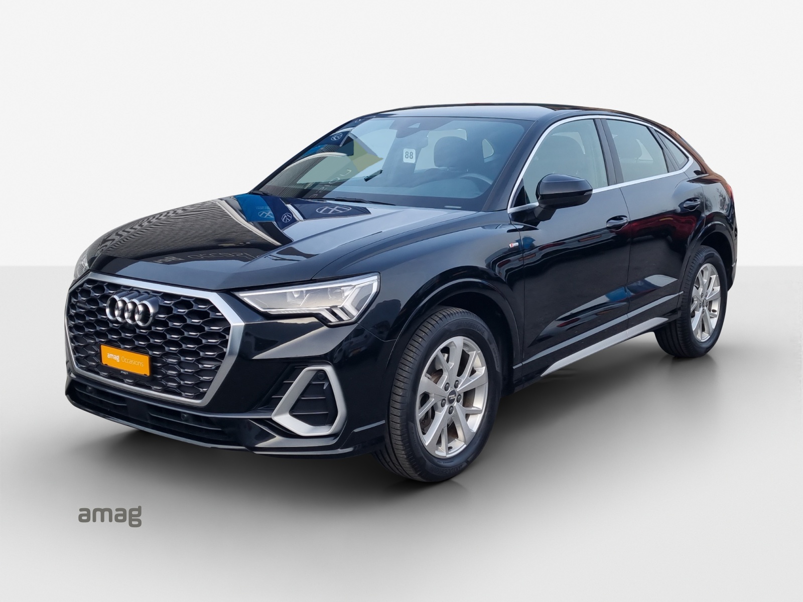 AUDI Q3 Sportback 40 TFSI S line quattro S-tronic-image-0