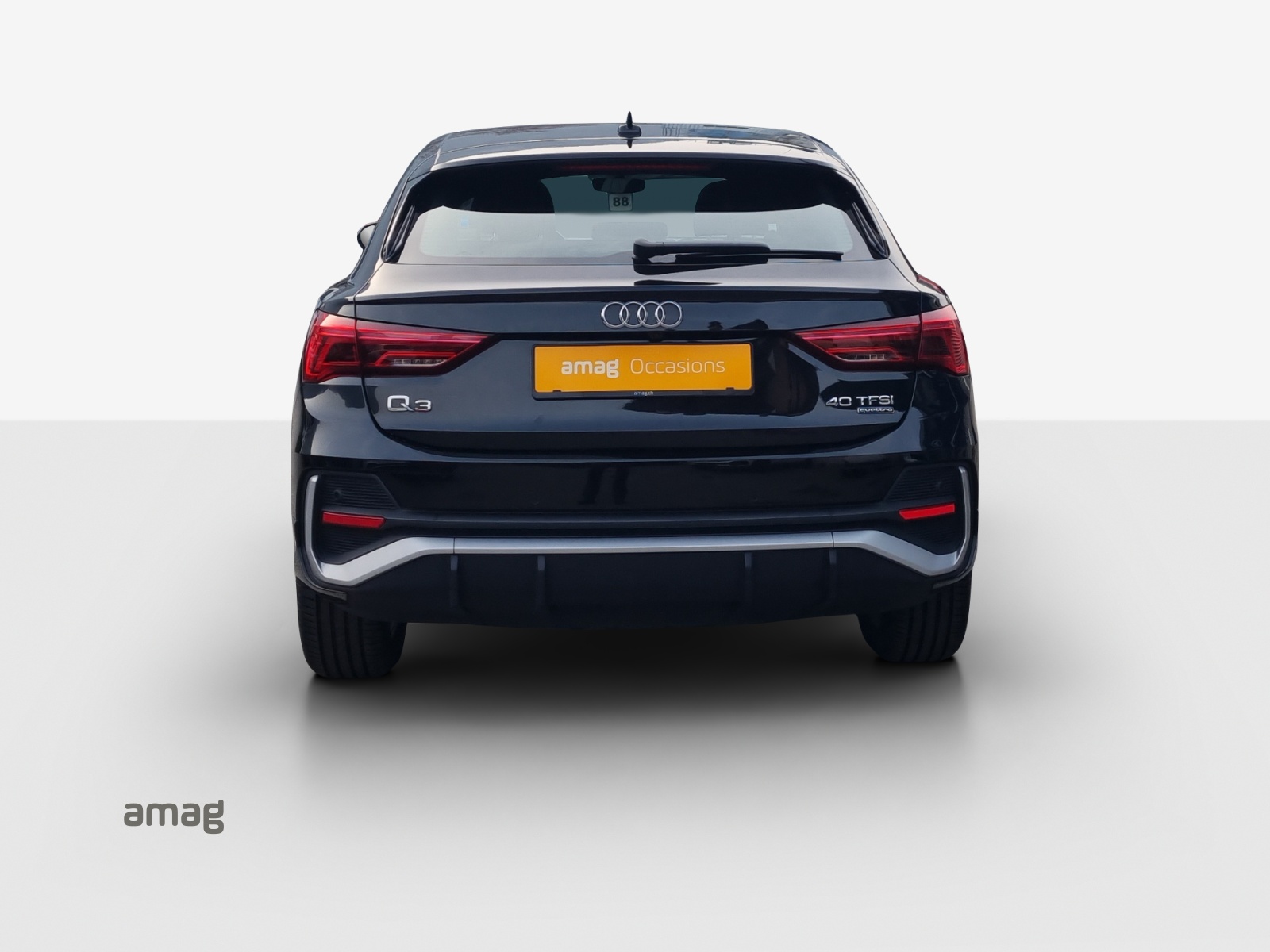 AUDI Q3 Sportback 40 TFSI S line quattro S-tronic-image-3