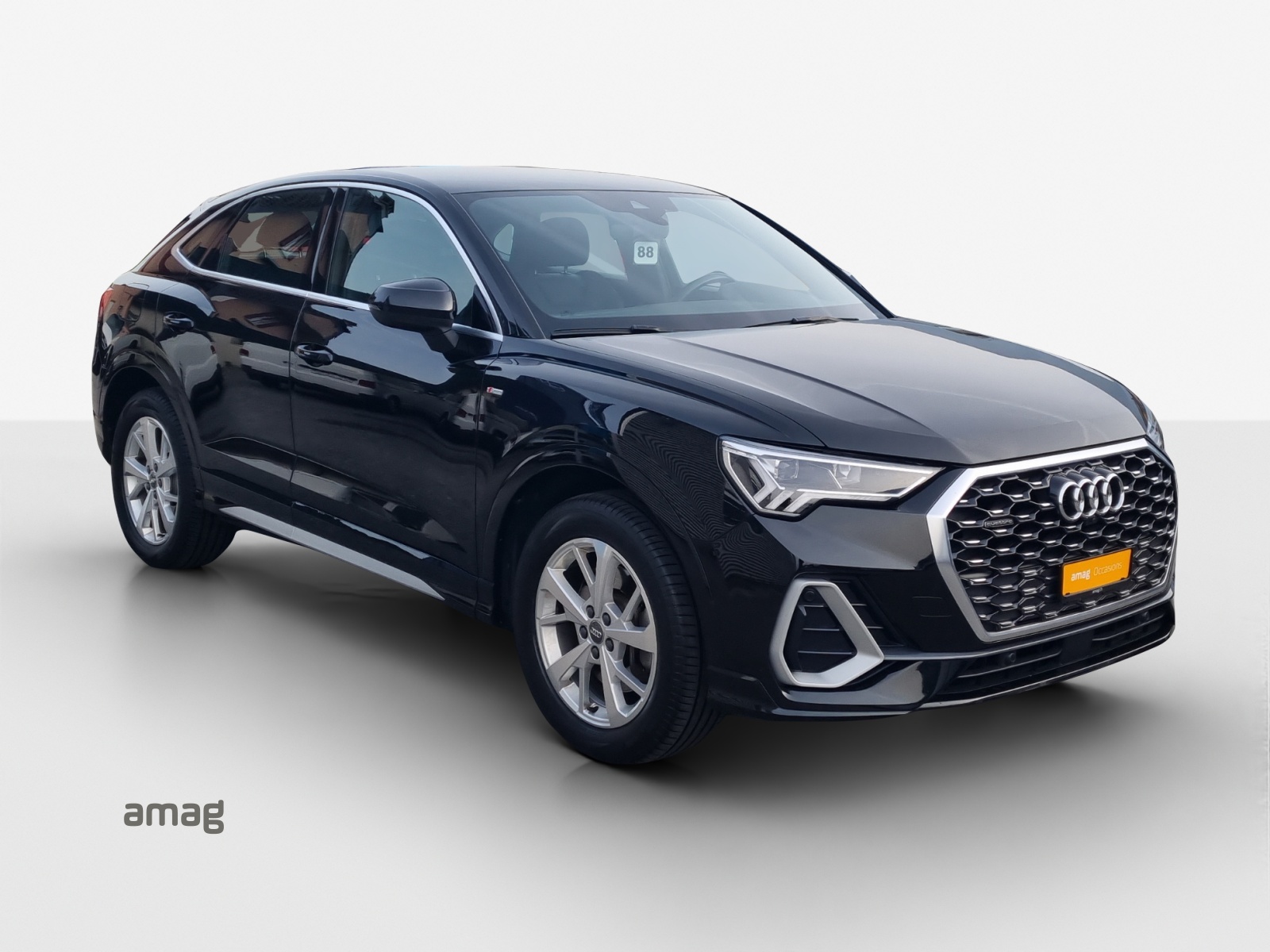 AUDI Q3 Sportback 40 TFSI S line quattro S-tronic-image-5